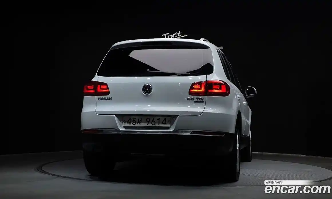 Volkswagen Tiguan 2015 2.0 гидро в Москве № 232251, фото 4