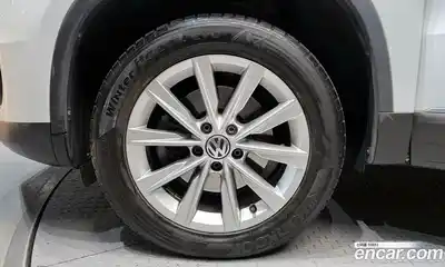 Volkswagen Tiguan 2015 2.0 гидро в Москве № 232251, миниатюра 5