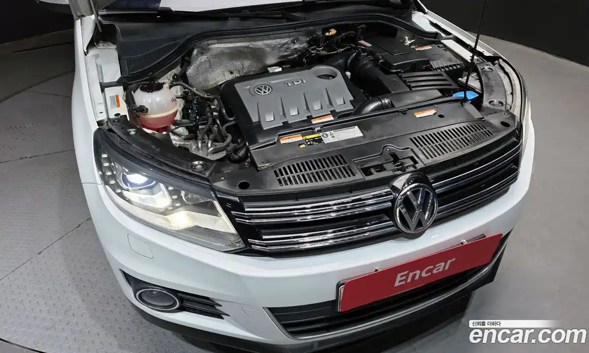 Volkswagen Tiguan 2015 2.0 гидро в Москве № 232251, фото 6