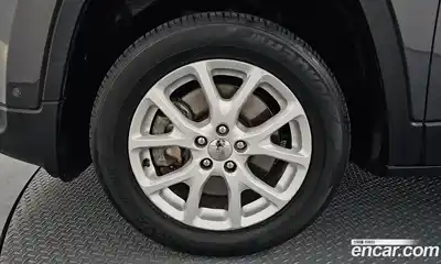 Jeep Cherokee 2017 2.4 гидро в Москве № 232467, миниатюра 5
