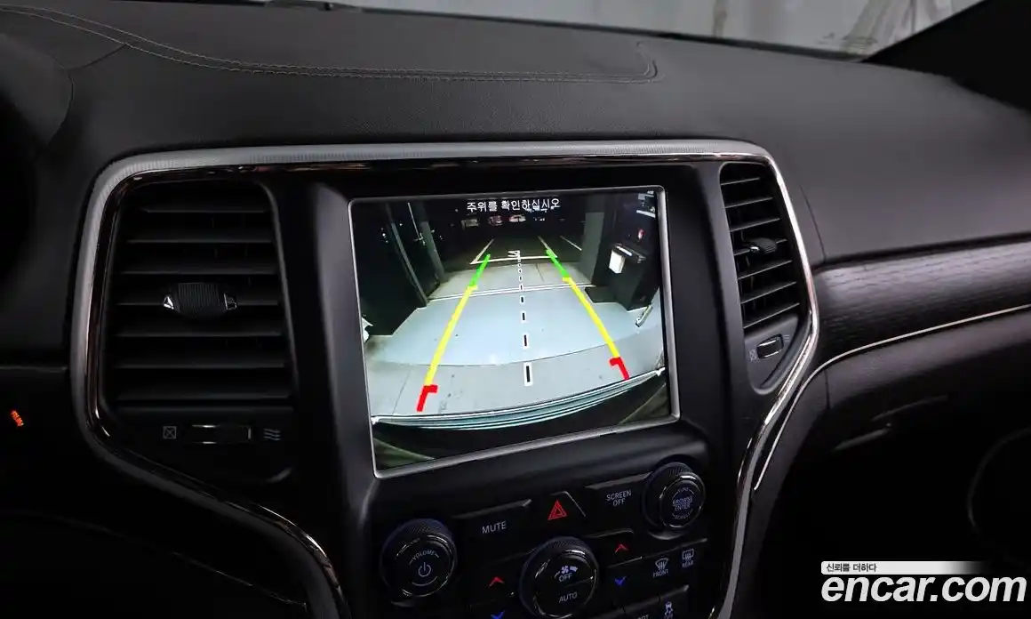 Jeep Cherokee 2018 3.0 гидро в Москве № 232670, фото 14