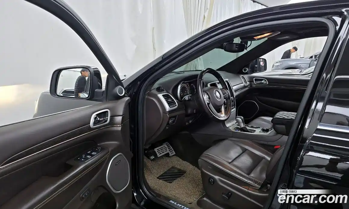 Jeep Cherokee 2018 3.0 гидро в Москве № 232670, фото 10