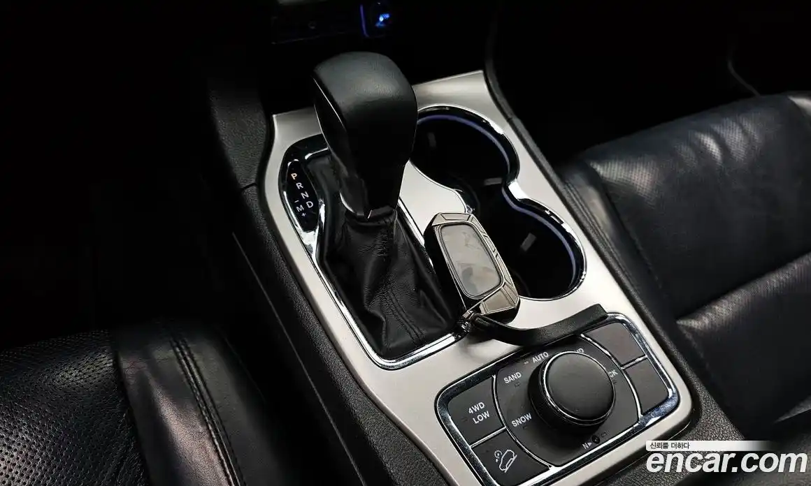 Jeep Cherokee 2019 3.6 гидро в Москве № 232724, фото 9