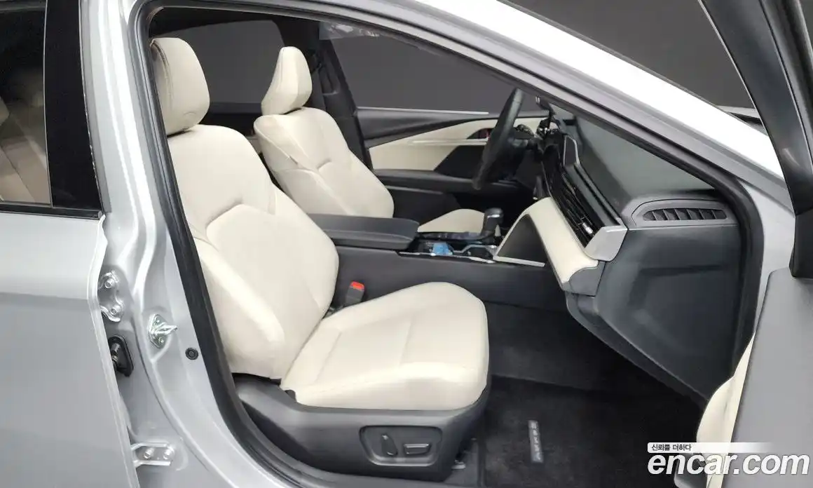 Toyota Camry 2025 2.5 гидро в Москве № 232794, фото 11