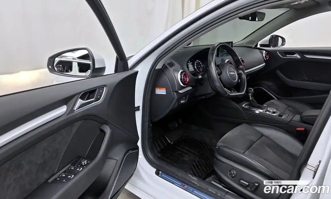Audi A3 2015 2.0 гидро в Москве № 245491, фото 10