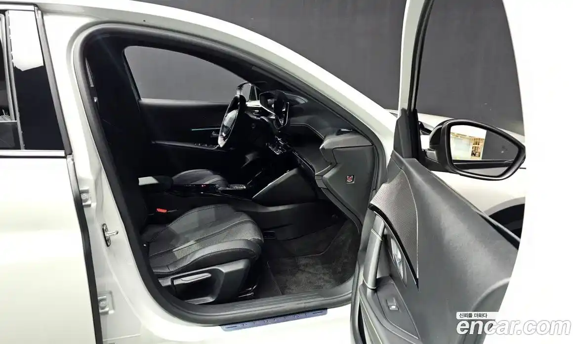 Peugeot 208 2022 0.1 гидро в Москве № 257166, фото 11