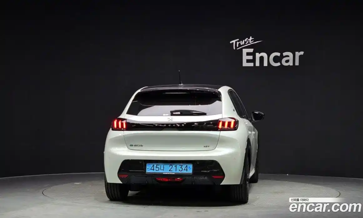 Peugeot 208 2022 0.1 гидро в Москве № 257166, фото 4