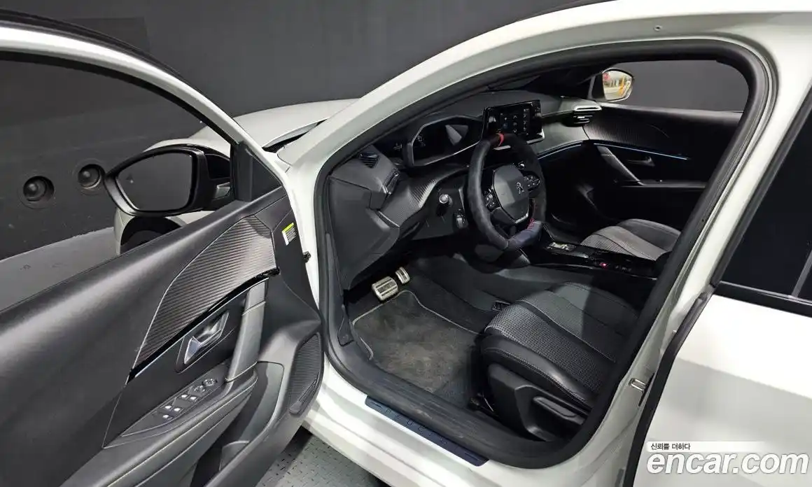 Peugeot 208 2022 0.1 гидро в Москве № 257166, фото 10