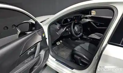 Peugeot 208 2022 0.1 гидро в Москве № 257166, миниатюра 10