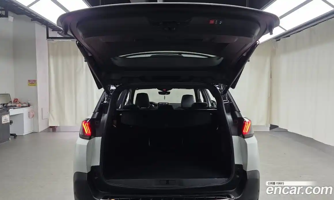 Peugeot 5008 2024 1.2 гидро в Москве № 257185, фото 20