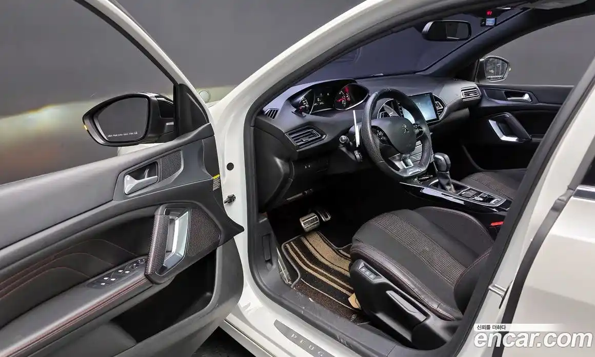 Peugeot 308 2018 1.6 гидро в Москве № 258140, фото 11