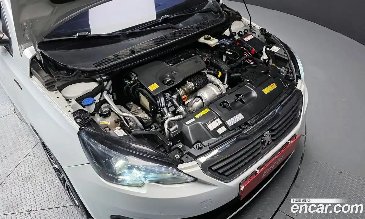 Peugeot 308 2018 1.6 гидро в Москве № 258140, фото 6