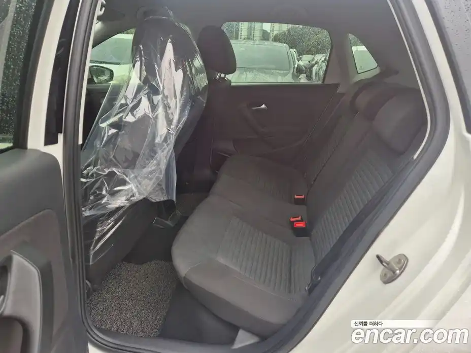 Volkswagen Polo 2014 1.6 гидро в Москве № 277519, фото 15