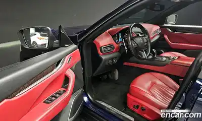 Maserati Levante 2017 3.0 гидро в Москве № 283011, миниатюра 10