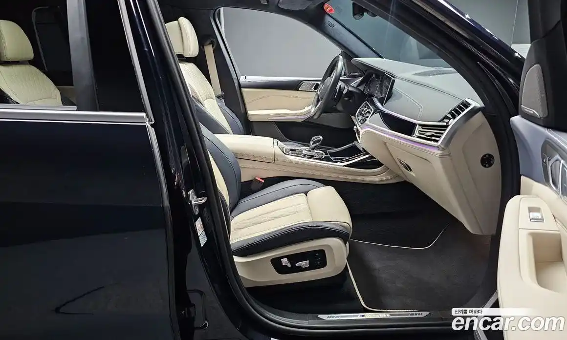 BMW X7 2022 4.4 гидро в Москве № 305030, фото 11