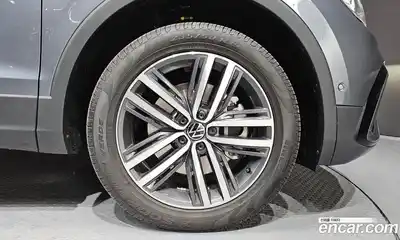 Volkswagen Tiguan 2024 2.0 гидро в Москве № 317769, миниатюра 5