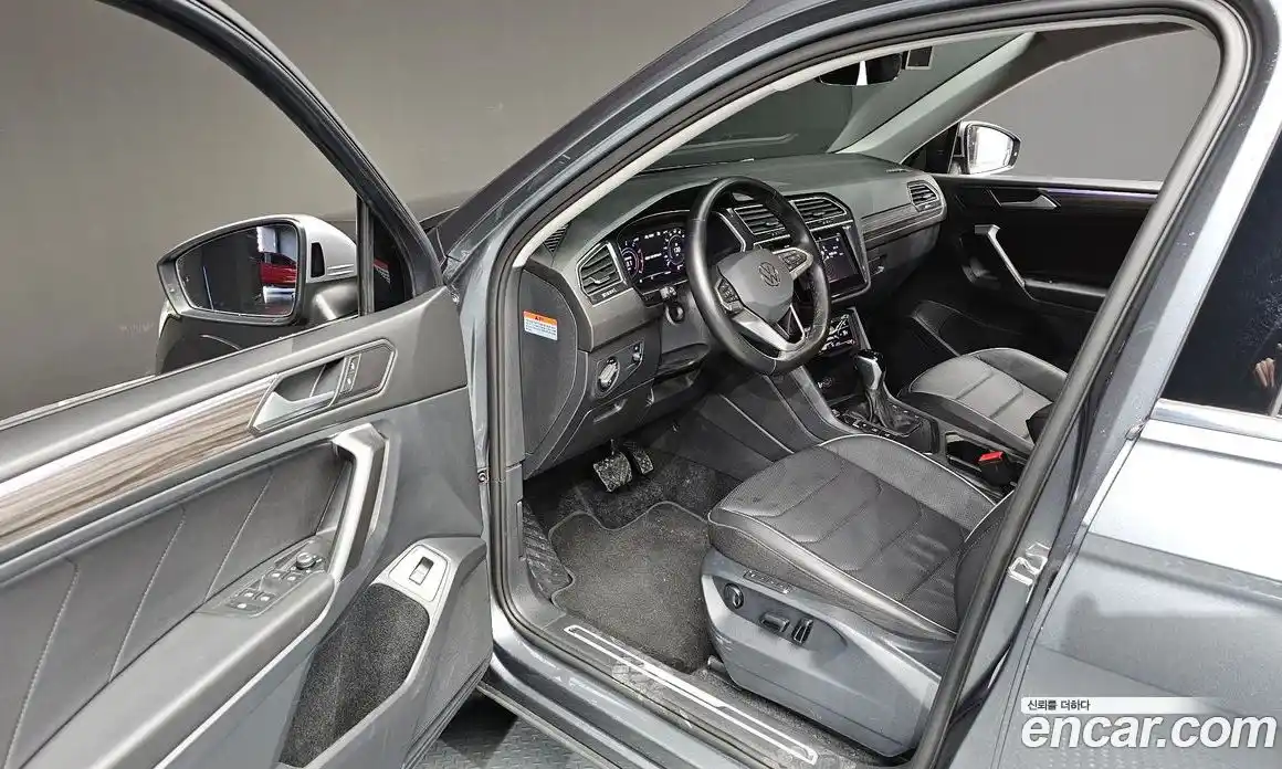 Volkswagen Tiguan 2024 2.0 гидро в Москве № 317769, фото 10