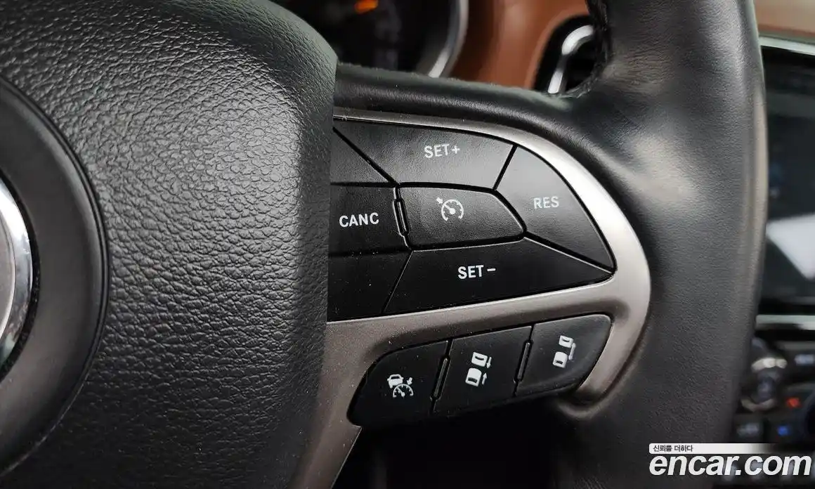 Jeep Cherokee 2021 3.6 гидро в Москве № 318204, фото 17