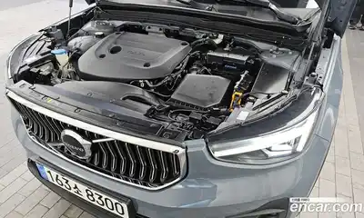 Volvo XC40 2022 2.0 гидро в Москве № 326028, миниатюра 6