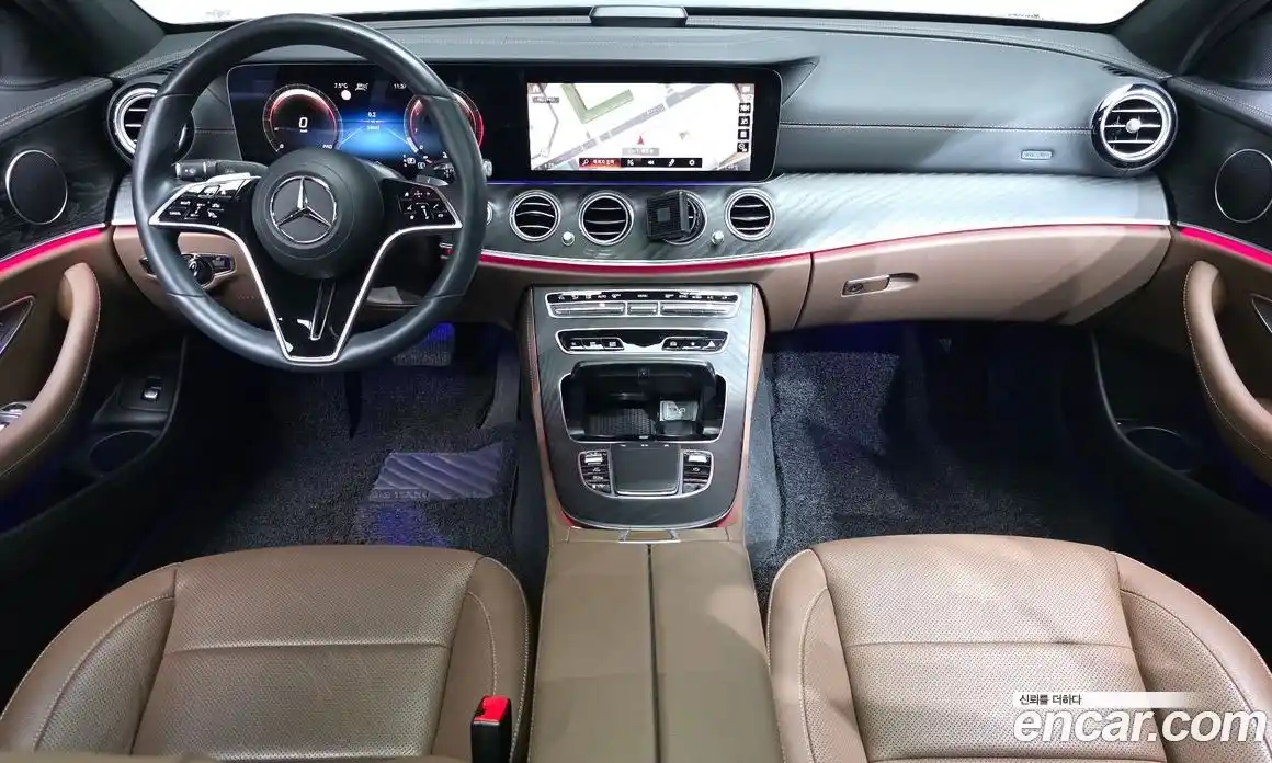 Mercedes-Benz E-Class 2023 2.0 гидро, фото 6