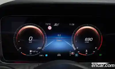 Mercedes-Benz E-Class 2023 2.0 гидро, миниатюра 7