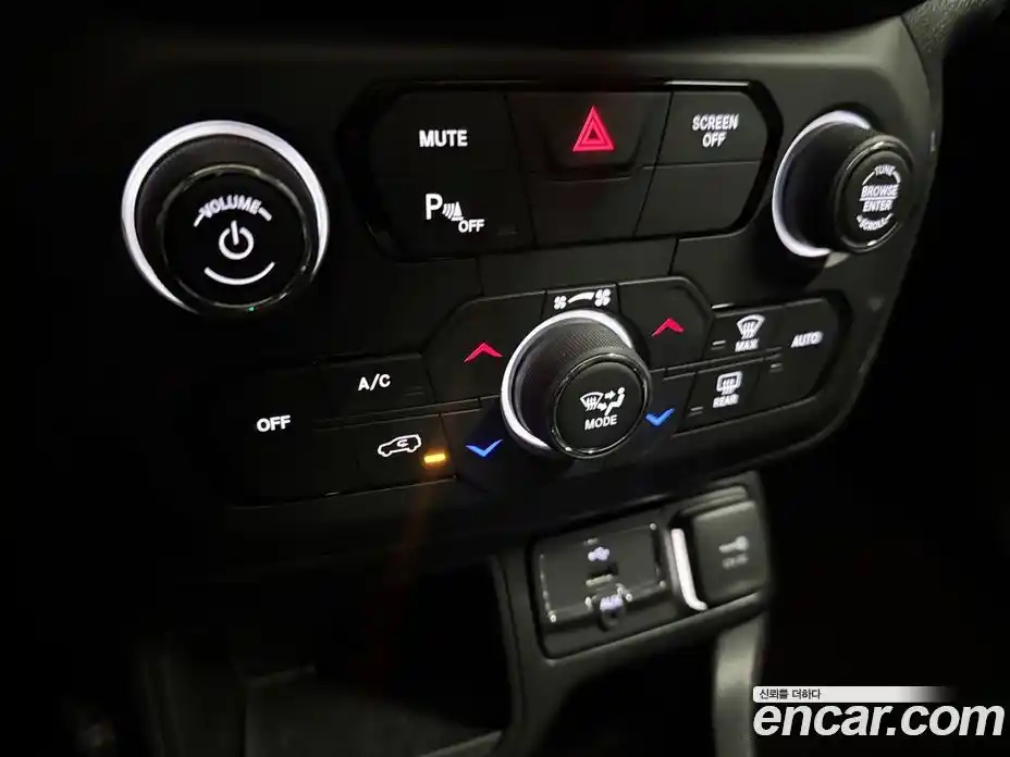 Jeep Renegade 2021 2.4 гидро в Москве № 360593, фото 11