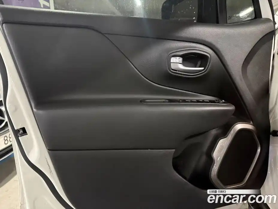 Jeep Renegade 2021 2.4 гидро в Москве № 360593, фото 19