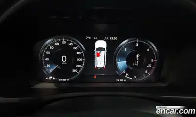 Volvo XC90 2017 2.0 гидро в Москве № 373883, миниатюра 8