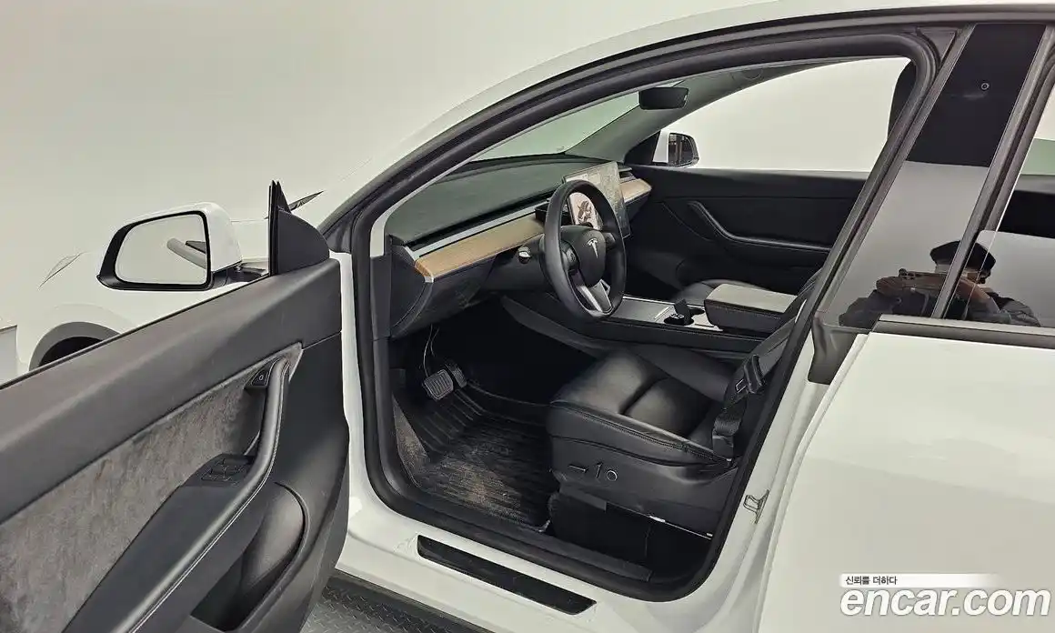 Tesla Model Y 2022 0.2 гидро в Москве № 419361, фото 11