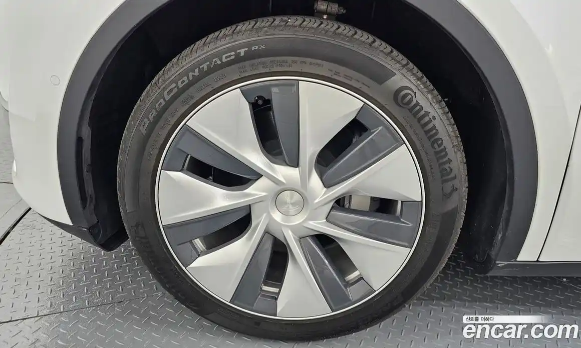 Tesla Model Y 2022 0.2 гидро в Москве № 419361, фото 5