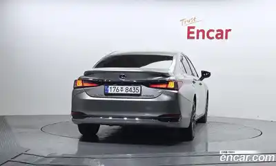 Lexus ES 2019 2.5 гидро в Москве № 466009, миниатюра 4