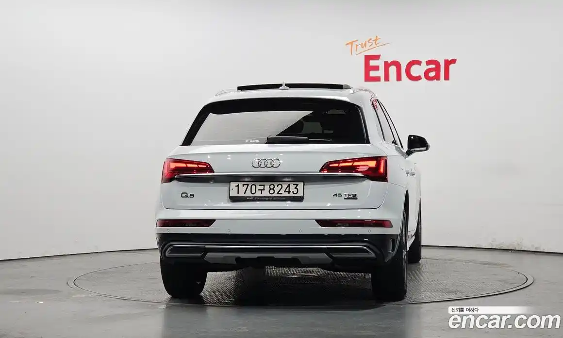 Audi Q5 2021 2.0 гидро в Москве № 497048, фото 4