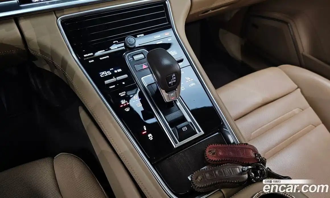 Porsche Panamera 2018 3.0 гидро в Москве № 498258, фото 8