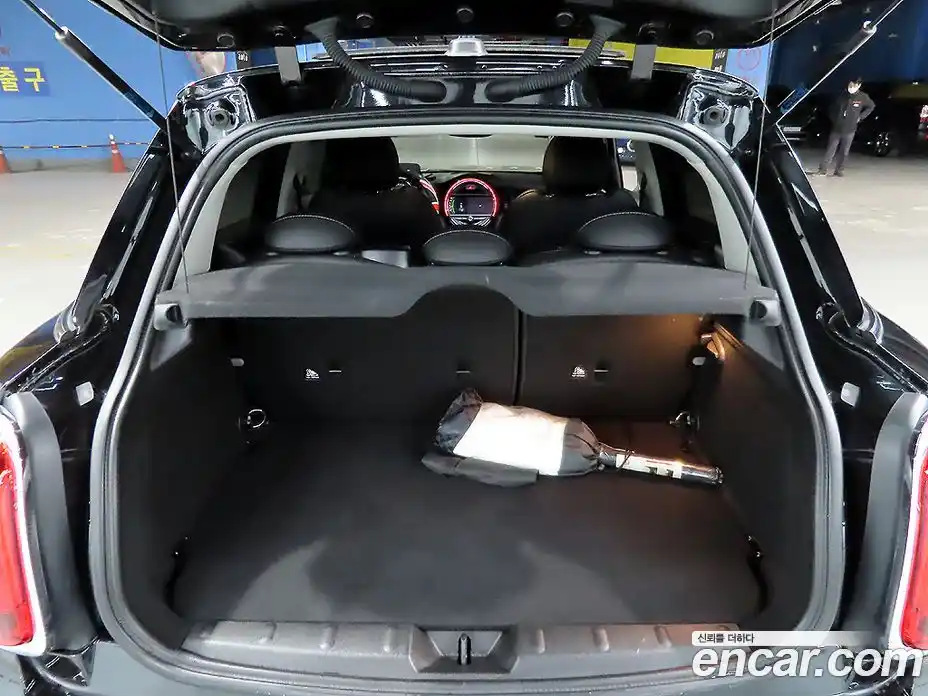 Mini Cooper 2019 2.0 гидро в Москве № 499151, фото 17