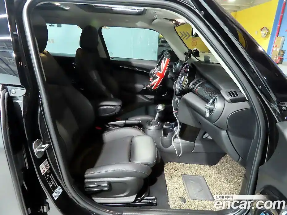 Mini Cooper 2019 2.0 гидро в Москве № 499151, фото 7