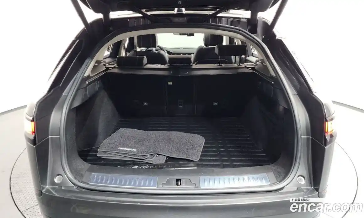 Land Rover Range-Rover Velar 2017 3.0 гидро в Москве № 627430, фото 20