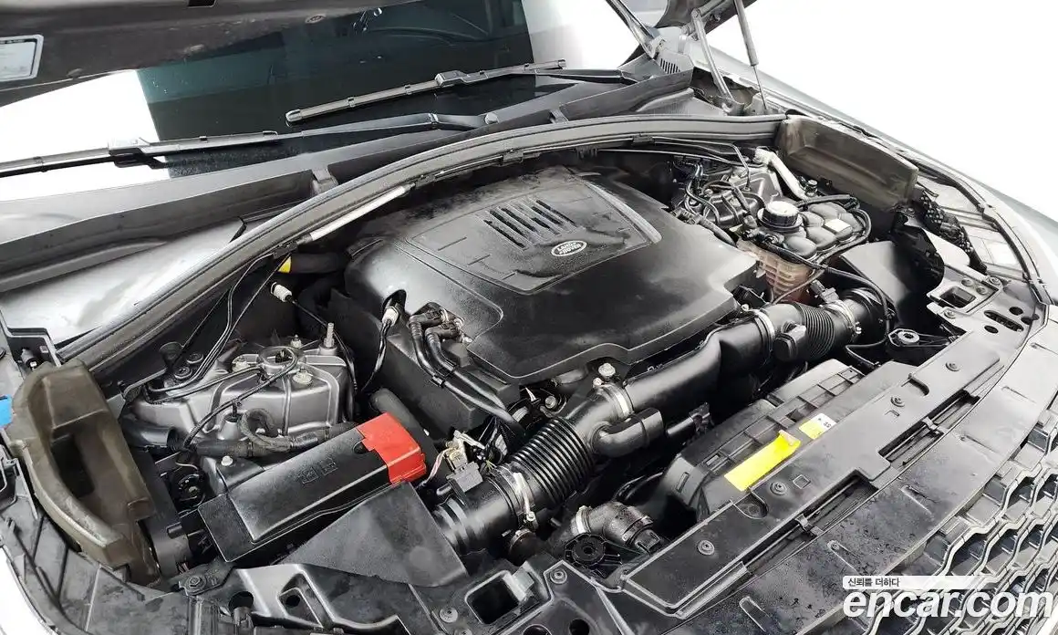 Land Rover Range-Rover Velar 2017 3.0 гидро в Москве № 627430, фото 6