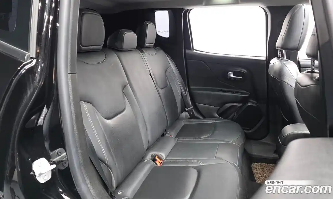 Jeep Renegade 2019 2.4 гидро в Москве № 725316, фото 12