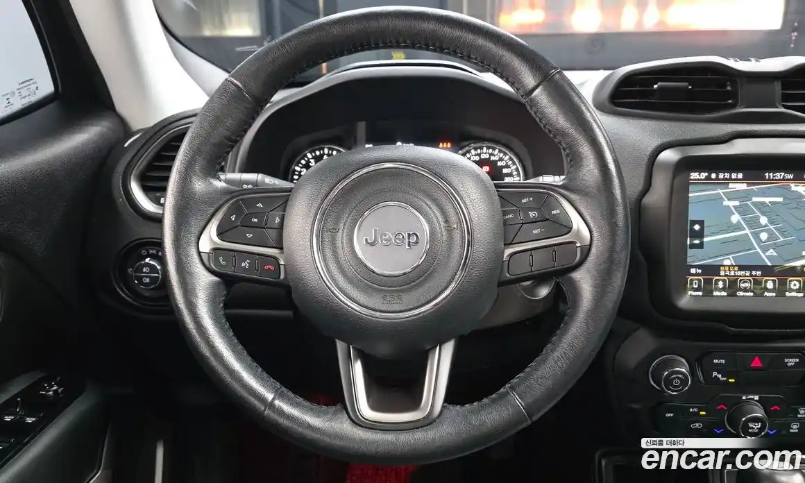 Jeep Renegade 2019 2.4 гидро в Москве № 725316, фото 13