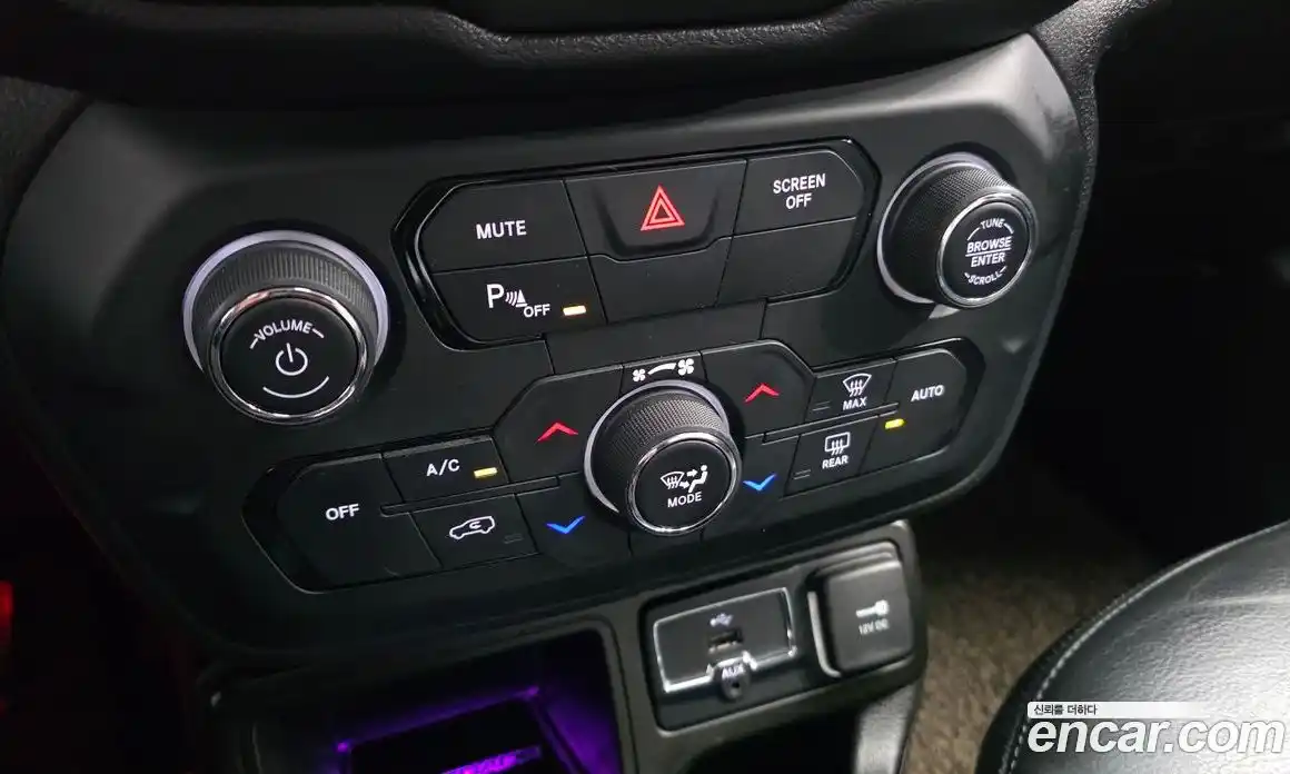 Jeep Renegade 2019 2.4 гидро в Москве № 725316, фото 18
