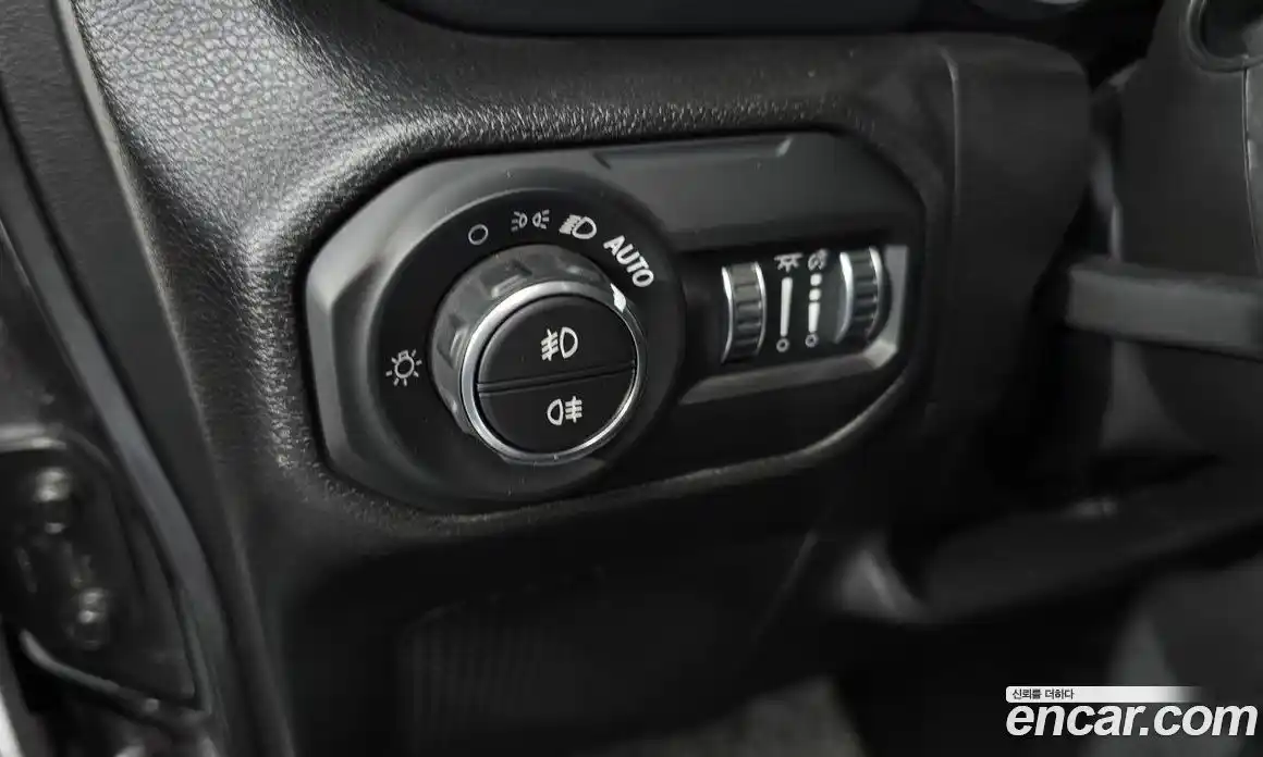 Jeep Wrangler 2022 2.0 гидро в Москве № 725330, фото 18