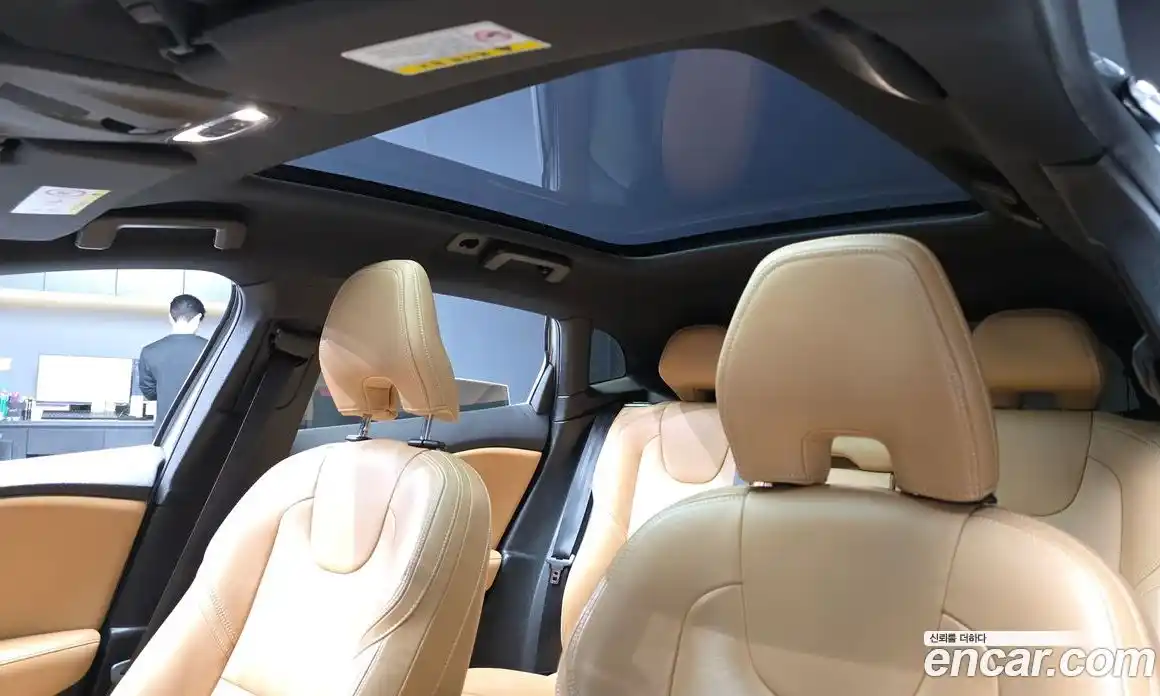 Volvo V40 2018 2.0 гидро в Москве № 749626, фото 19