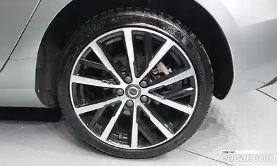 Volvo V40 2018 2.0 гидро в Москве № 749626, миниатюра 6