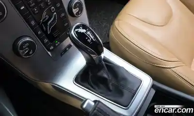 Volvo V40 2018 2.0 гидро в Москве № 749626, миниатюра 9