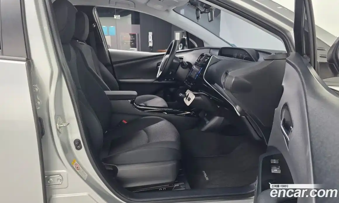 Toyota Prius 2018 1.8 гидро в Москве № 750295, фото 11