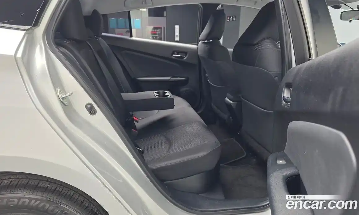Toyota Prius 2018 1.8 гидро в Москве № 750295, фото 12