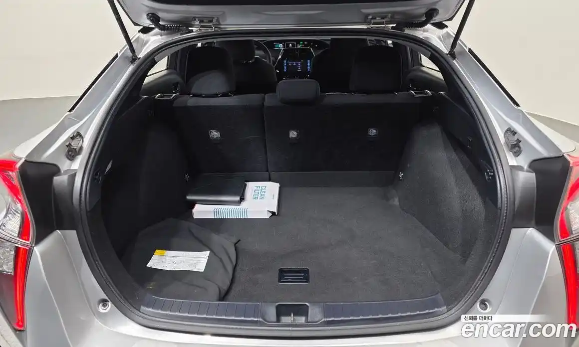 Toyota Prius 2018 1.8 гидро в Москве № 750295, фото 20