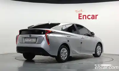 Toyota Prius 2018 1.8 гидро в Москве № 750295, миниатюра 2