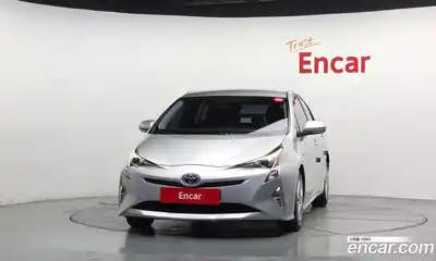 Toyota Prius 2018 1.8 гидро в Москве № 750295, миниатюра 3
