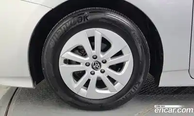 Toyota Prius 2018 1.8 гидро в Москве № 750295, миниатюра 5